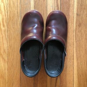 FINAL DAY Women’s Clogs